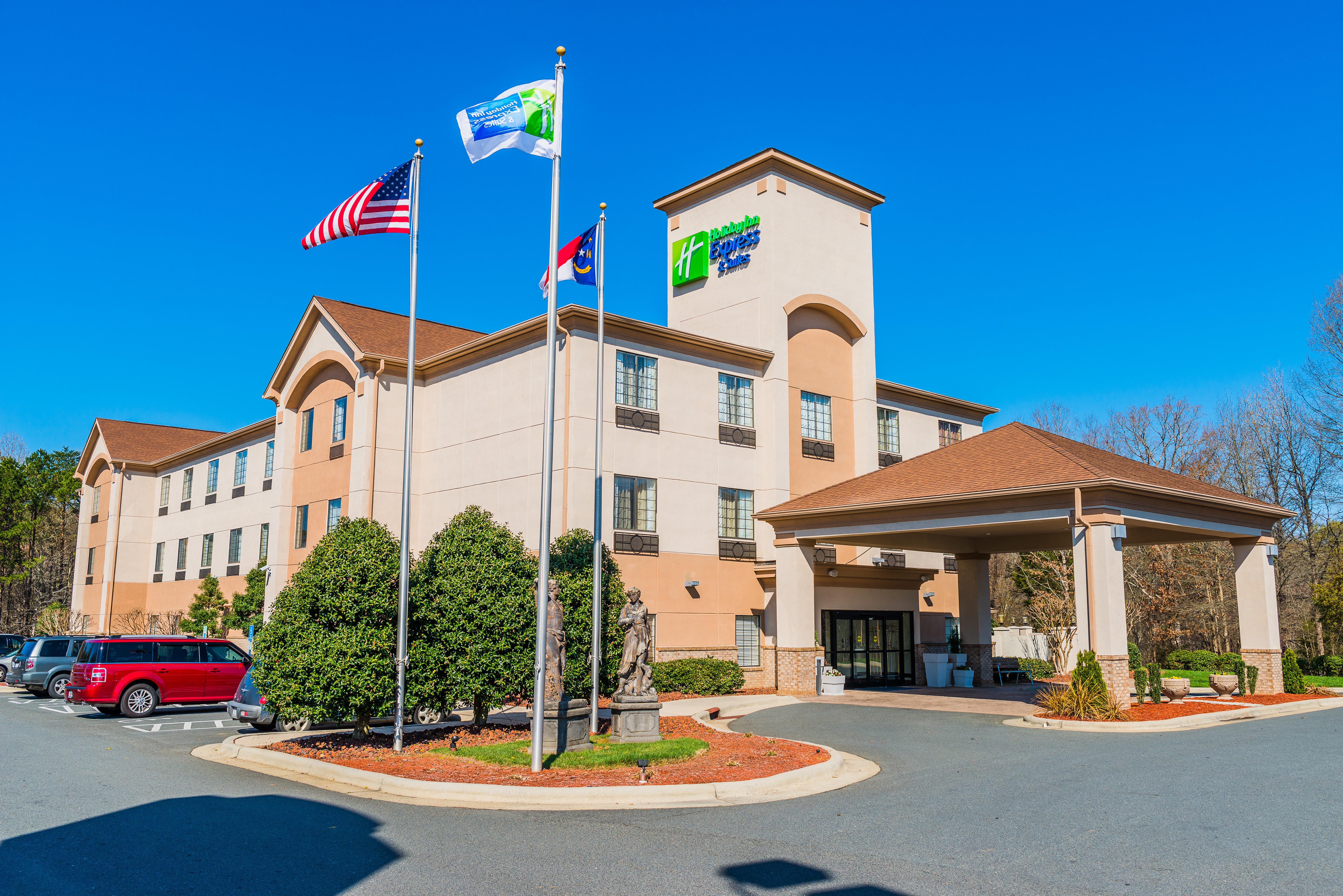 Holiday Inn Express Hotel & Suites Albemarle Exterior photo