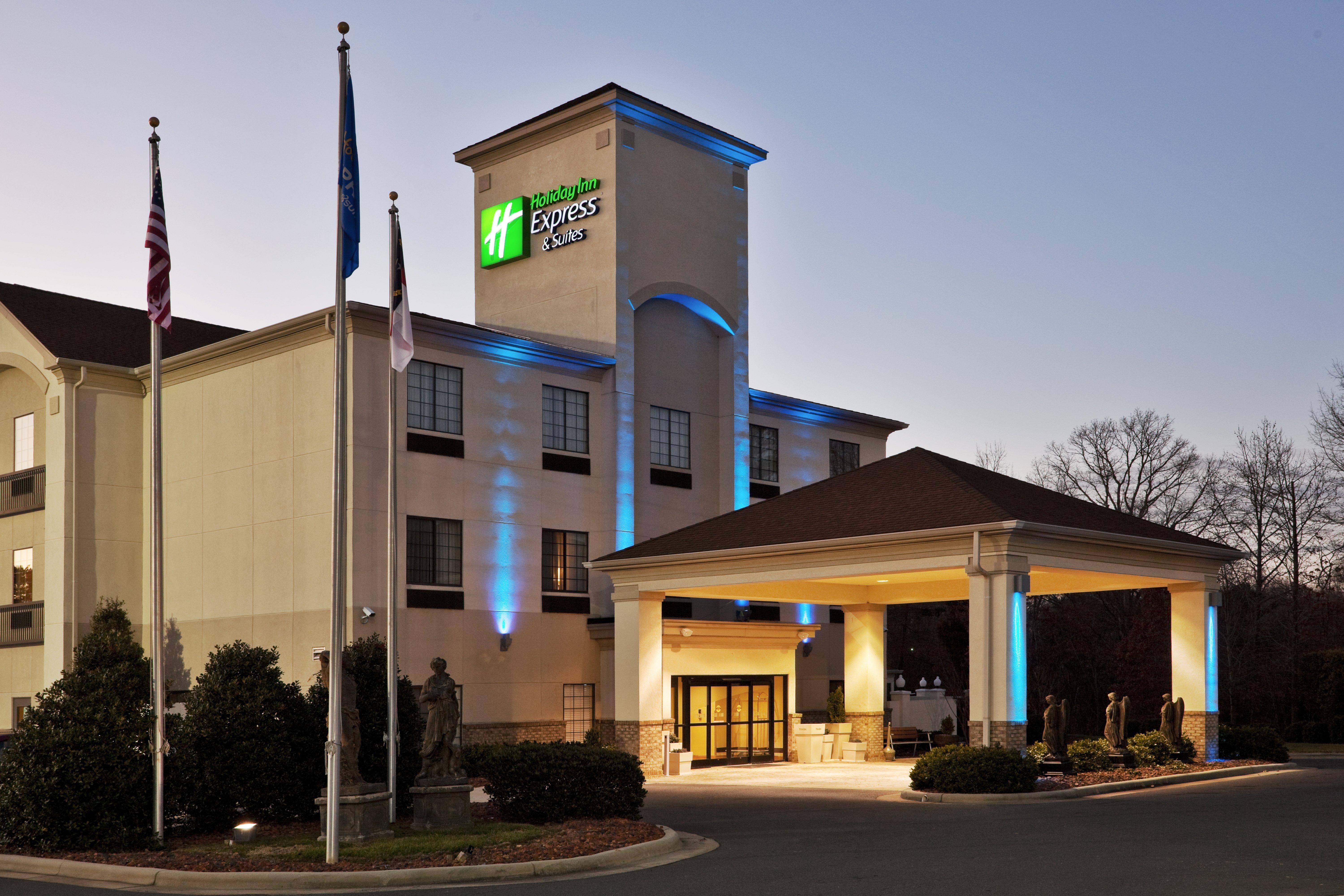Holiday Inn Express Hotel & Suites Albemarle Exterior photo