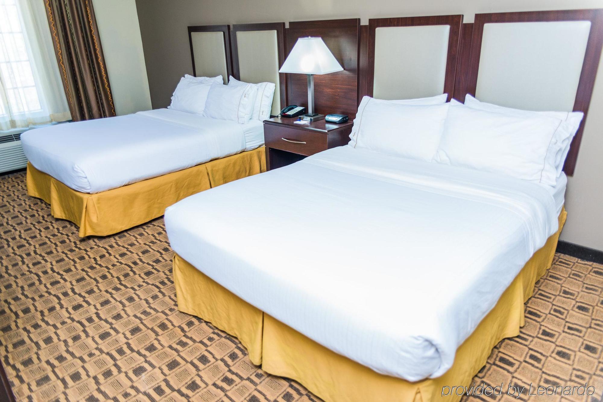 Holiday Inn Express Hotel & Suites Albemarle Exterior photo