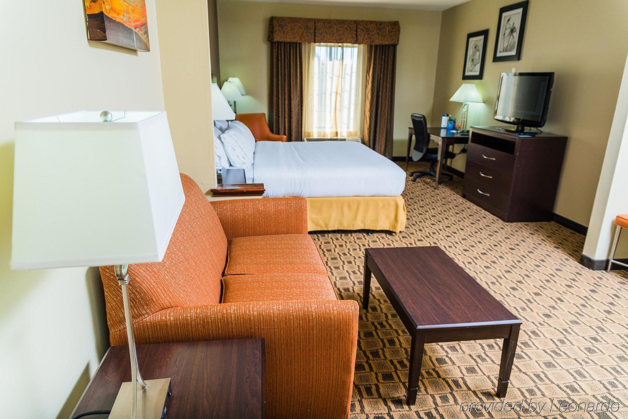 Holiday Inn Express Hotel & Suites Albemarle Exterior photo