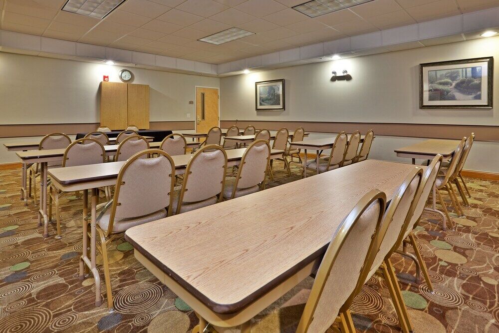 Holiday Inn Express Hotel & Suites Albemarle Exterior photo